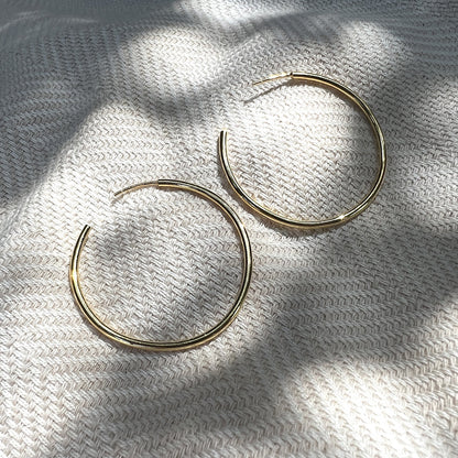 Classic Bombshell Hoop
